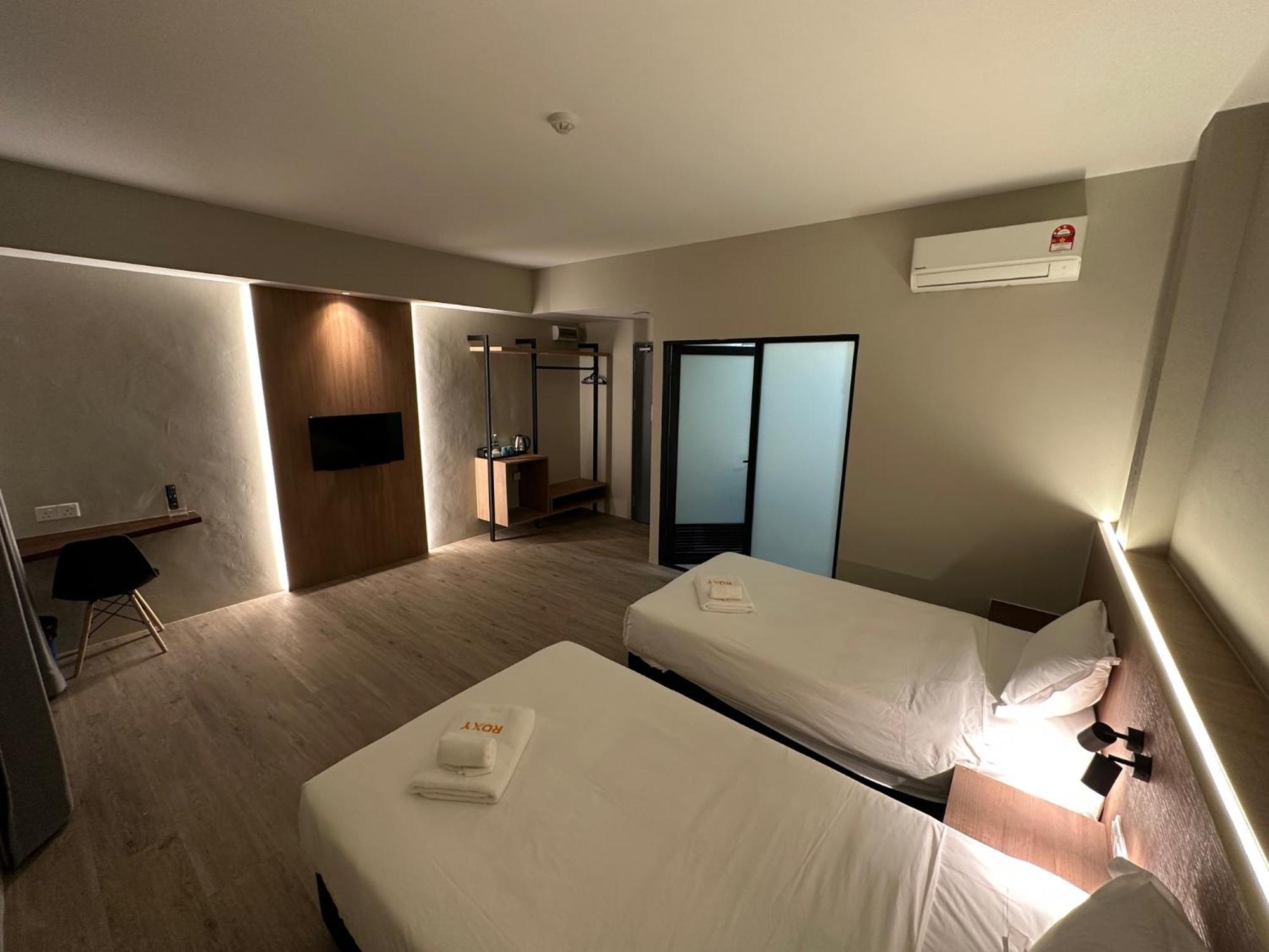 Roxy Hotel Aiman クチン エクステリア 写真