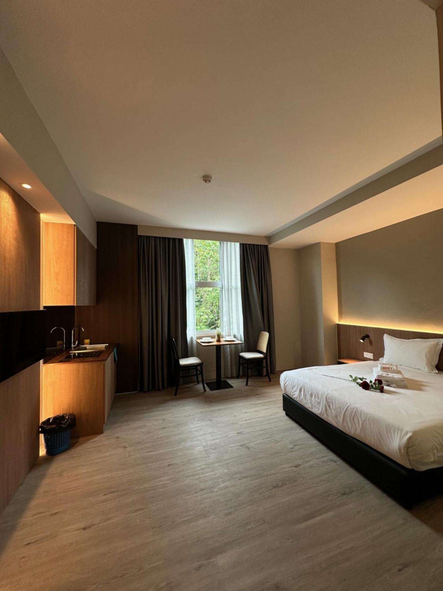 Roxy Hotel Aiman クチン エクステリア 写真